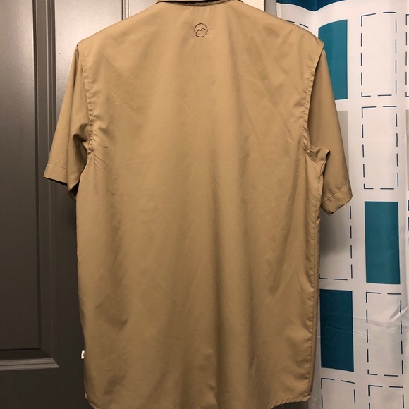 Magellan (Columbia) Tan Quick Dry Mag Wick Short Sleeve Button Up Fishing Shirt - Picture 2 of 5